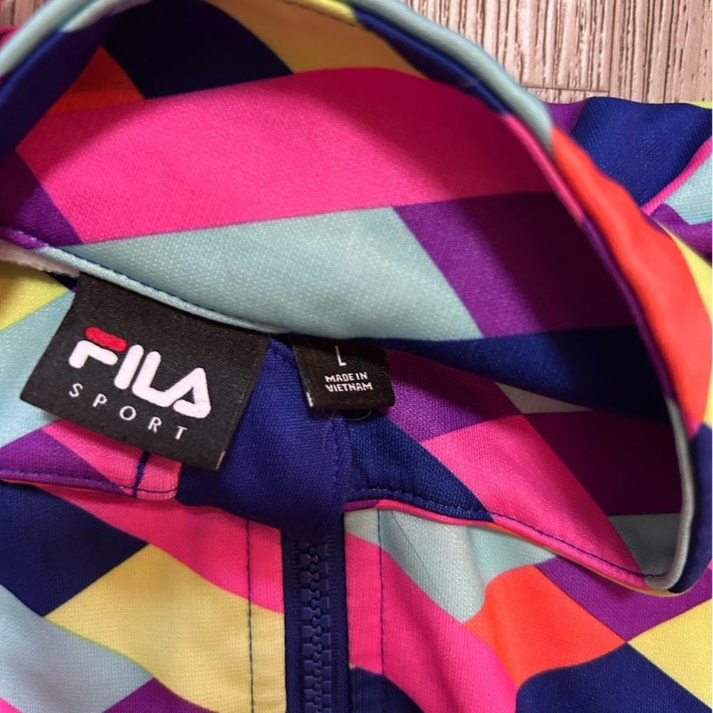 Fila Colorful Geometric Pattern Athletic Activewear Sport Performance Pullover - Picture 2 of 11